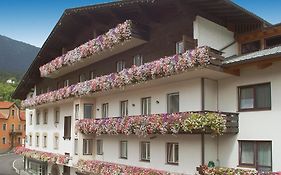 Hotel-Garni Stern - Bed & Breakfast & More Imst Exterior photo