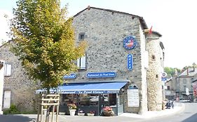 Hôtel Restaurant du Pont-Vieux Saint-Flour  Exterior photo