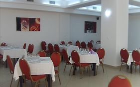 Hotel Flormang Craiova Restaurant photo