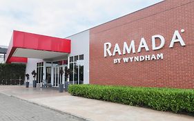 Hotel Ramada By Wyndham Campinas Viracopos Exterior photo