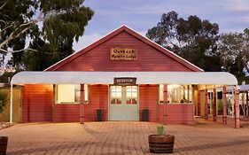 Outback Hotel Uluru Exterior photo