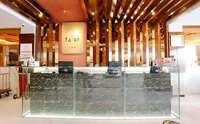 Favor Hotel Makassar City Center By Life Exterior photo