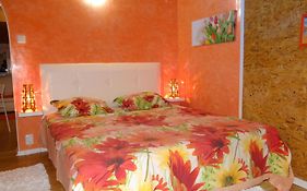 Orange Flower Apartments Sofia Room photo