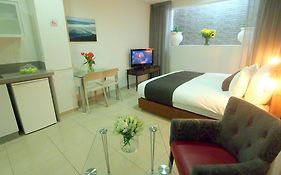 Sea Land Suites Tel-Aviv Room photo