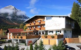 Landhotel Wolf Leutasch Exterior photo