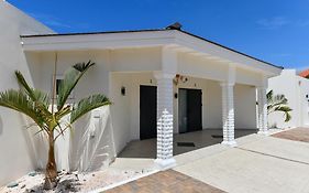 Boutique Hotel Swiss Paradise Aruba Villas&Suites Palm Beach Exterior photo