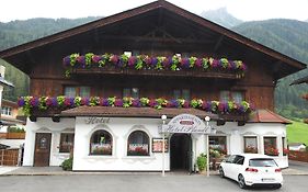 Hotel Garni Pfandl Neustift im Stubaital Exterior photo