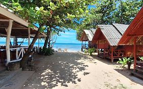 Andaman Bay Bungalow Ko Lanta Exterior photo
