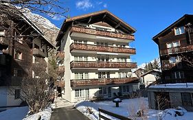 Good Value Apartments By Mountain Exposure Zermatt Exterior photo
