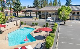 Red Lion Inn & Suites Deschutes River - Bend Exterior photo