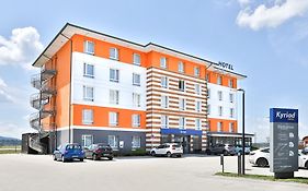 Hotel Kyriad Pontarlier Exterior photo