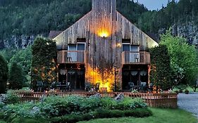 Hotel Auberge du Jardin à Petit-Saguenay Exterior photo