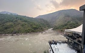 Hotel La Orilla Muzaffarabad Exterior photo