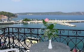 Karalis City Hotel Pylos Exterior photo