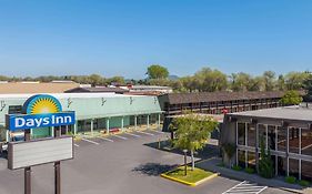 Days Inn By Wyndham Klamath Falls Exterior photo