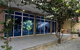 Appartement Lavender Seenu Feydhoo Addu City Exterior photo