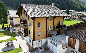 Appartement Haus Chalet Arnika à Saas-Grund Exterior photo