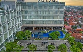 The Luxton Cirebon Hotel And Convention Exterior photo