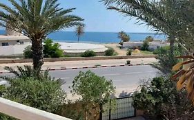 Appartement Duplex Pied Dans L'Eau Avec Magnifique Vue Sur Mer à Monastir Exterior photo