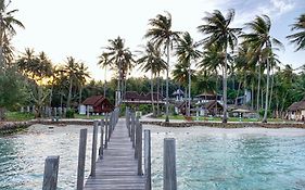 Arys Lagoon Bungalow & Hotel Îles Îles Karimunjawa Exterior photo