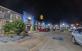 Motel Super 8 By Wyndham Mcallen-Downtown-Airport-La Plaza Mall Exterior photo