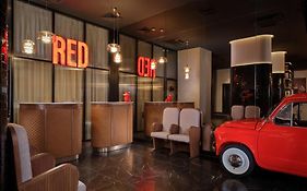 Hotel Radisson Red Belgrade Exterior photo