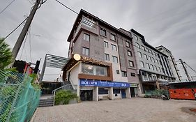 Hotel Radhika Dwārka Exterior photo