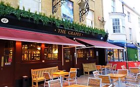 Hotel The Grapes Pub à Southampton Exterior photo