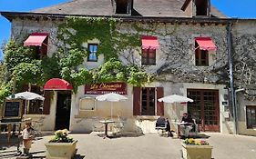 Hotel La Chaumiere De L'Eau Sauvage à Villeneuve-sur-Allier Exterior photo