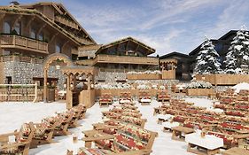 Hôtel Barrière Les Neiges Courchevel Exterior photo