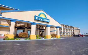 Days Inn By Wyndham Oklahoma City/Moore Exterior photo