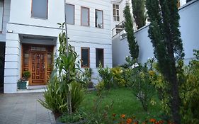 5 Bedroom Exquisite Villa In Top-View Area Addis-Abeba Exterior photo