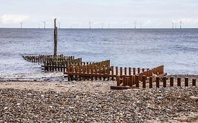 Beach Breeze Cottage - 3 Bed Caister-on-Sea Exterior photo