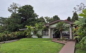 Villa Casa Arboleda-Full House By The River And Forest And Gardens à San Francisco  Exterior photo