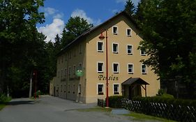 Hotel Pension Sommerfrische à Ehrenfriedersdorf Exterior photo