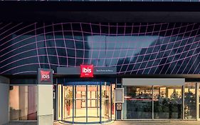 Hotel ibis Paris porte de Bercy à Charenton-le-Pont Exterior photo