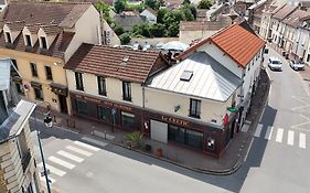 Hotel Le Celtic à Le Thillay Exterior photo