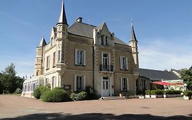 Hôtel La Ferrière Châteaubriant Exterior photo