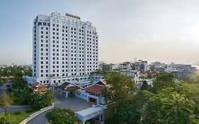 Sheraton Hanoi Hotel Exterior photo