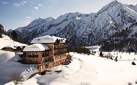 Hotel Locanda Locatori à Passo del Tonale Exterior photo