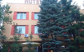 Family Hotel Familya Ruse Exterior photo