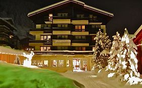 Hotel Garni Jaegerhof Saas Fee Exterior photo