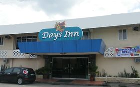 Mo2 Days Inn Bacolod Exterior photo