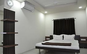 Shivdhara Hotel & Residence Rajkot Exterior photo