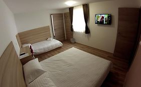 Sweet Dreams Rooms And Apartments Postojna Room photo
