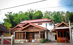 Hotel Bamboosa à Bukittinggi Exterior photo