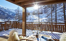 La Vue Luxury Living Apartments Zermatt Room photo