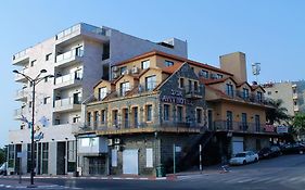 Aviv Hostel Tibériade Exterior photo