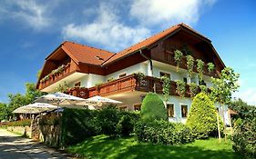 Hotel Landgasthof Spitzerwirt à Sankt Georgen im Attergau Exterior photo