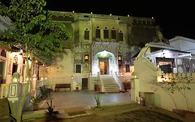 Hotel Radhika Haveli, Mandāwa Exterior photo